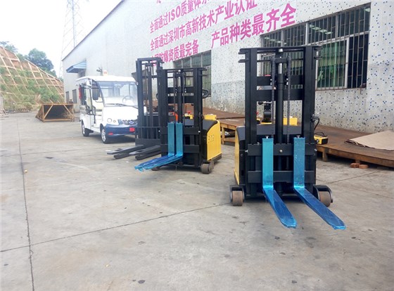 全電動(dòng)防爆托盤堆高車