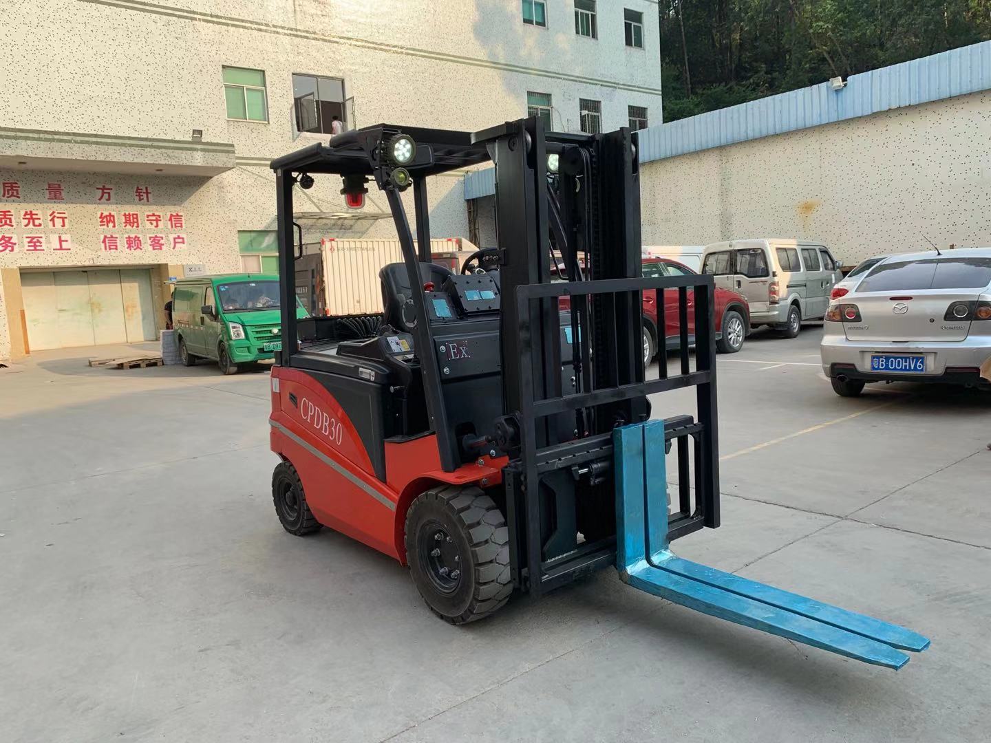 霸特爾電動叉車