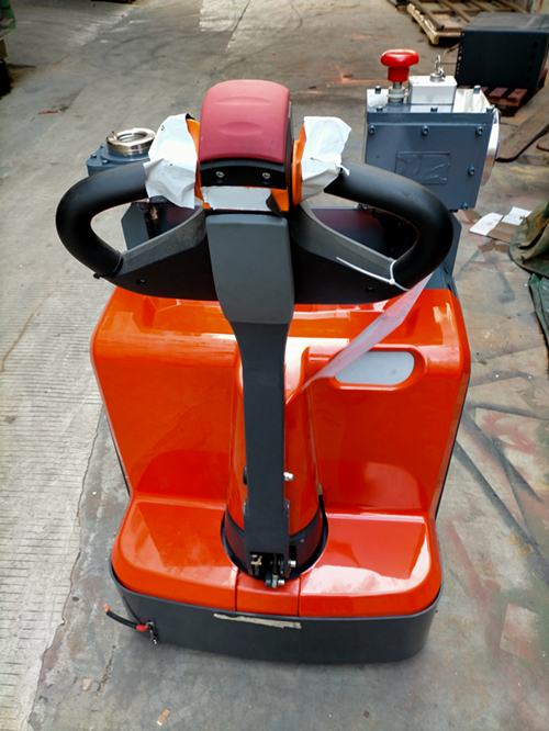 2噸防爆托盤(pán)搬運(yùn)車(chē)前身