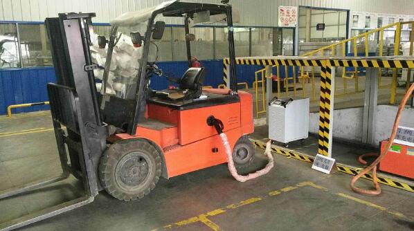 電叉車充電一般充多長時間