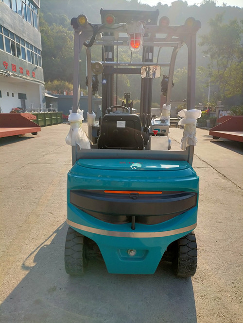 寶驪平衡重式電動(dòng)叉車