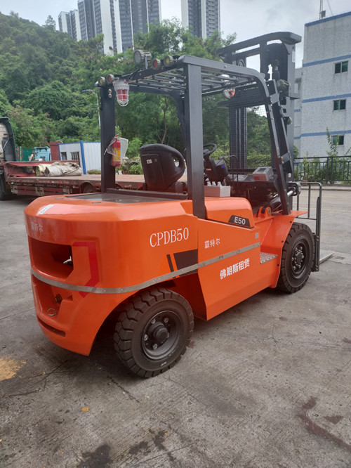 防爆鋰電池平衡重式叉車(chē)