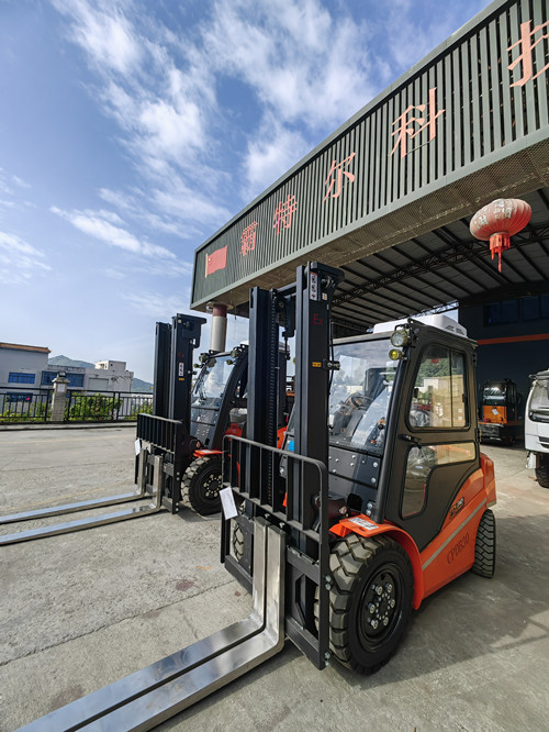 CPDB3050防爆蓄電池叉車改裝帶空調(diào)