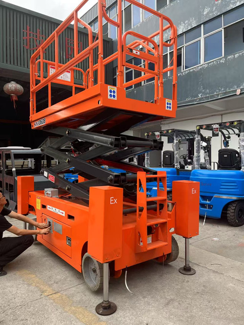 防爆蓄電池升降平臺